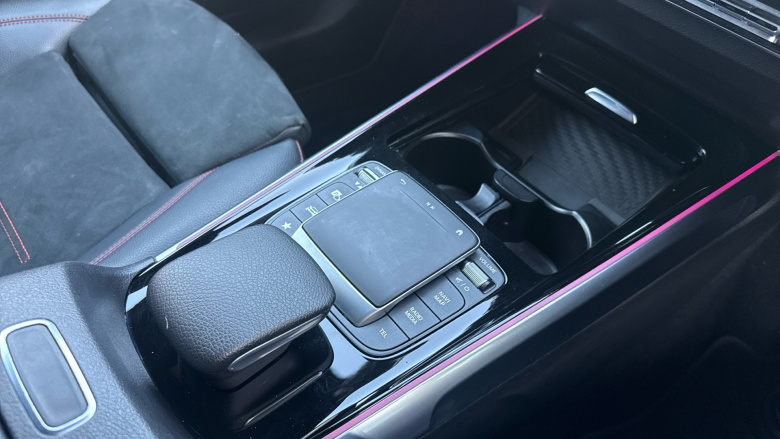 Mercedes-Benz GLB 200 AMG Line Premium 5dr 7G-Tronic Petrol Estate